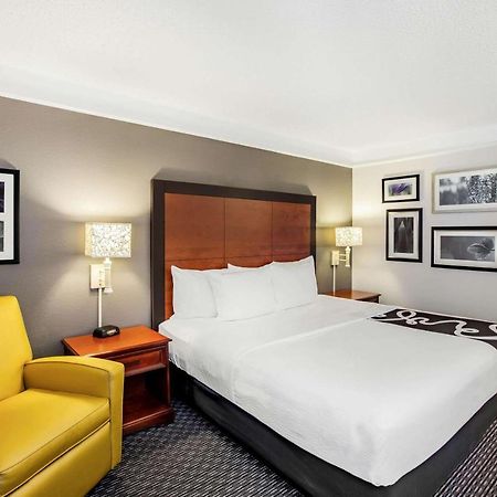 La Quinta By Wyndham Houston Baytown East Hotell Exteriör bild
