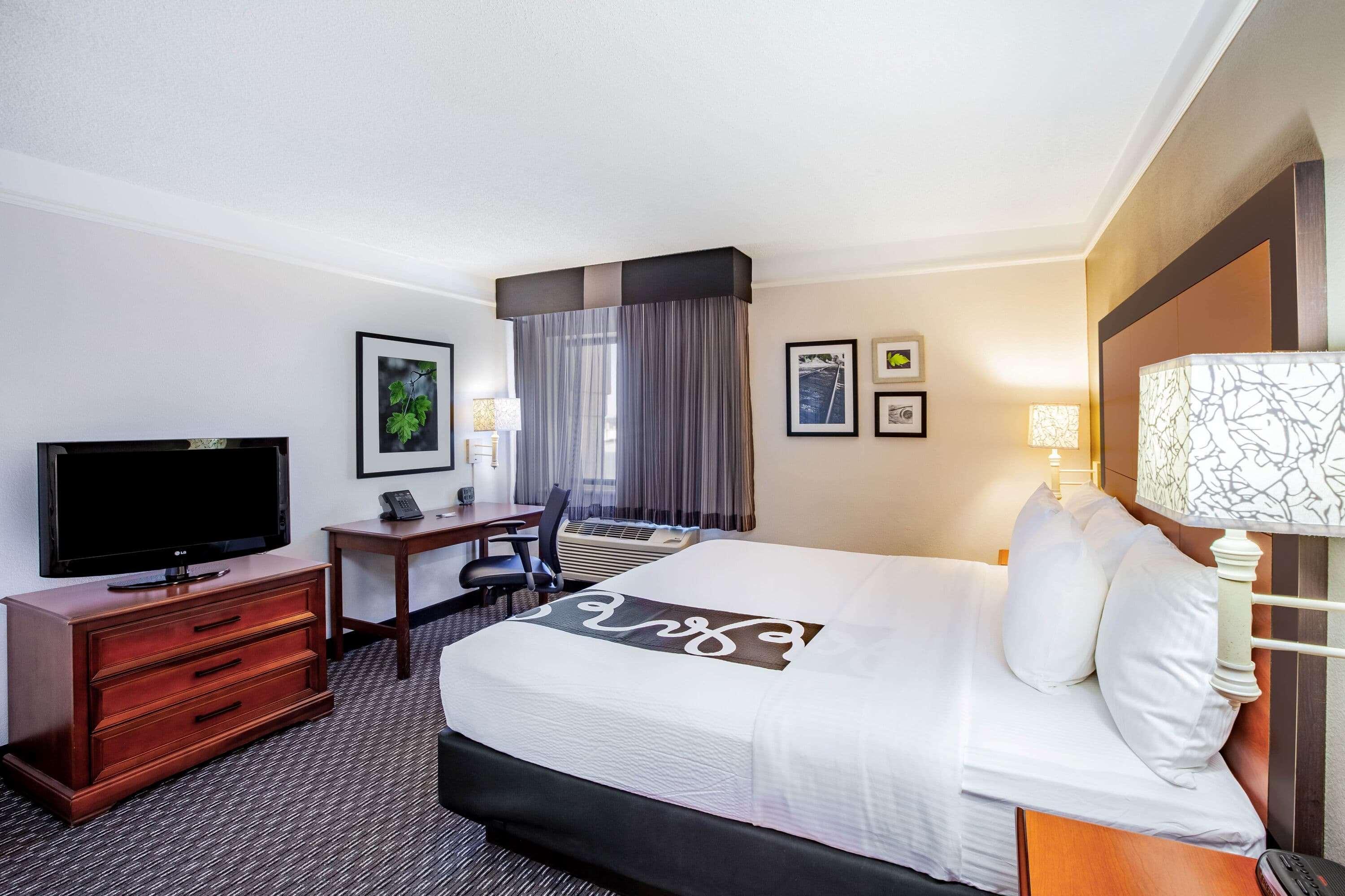 La Quinta By Wyndham Houston Baytown East Hotell Exteriör bild